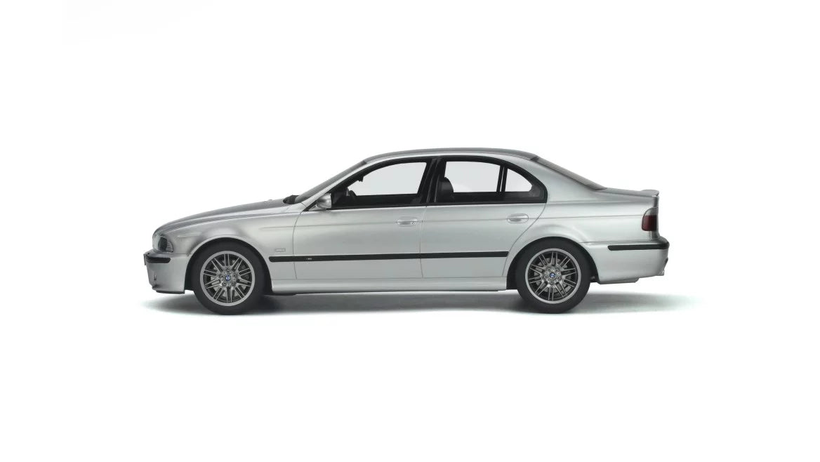 BMW E39 M5 Titanium Silver 2002 | 1:18 OttOmobile | Limited Edition to 3000 pcs