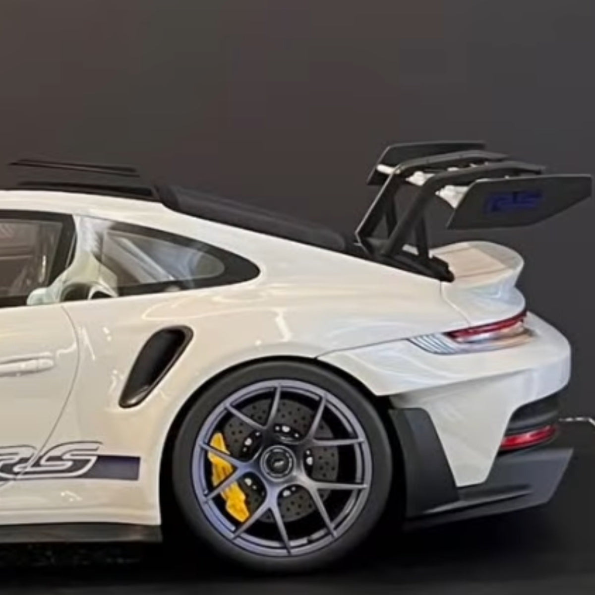 Porsche 992 GT3 RS | Scale: 1:12 | Manufacturer: Ivy Model | Color: Ice Gray / Dark Blue | Limited Edition: 10 Worldwide | Edition: 10/10