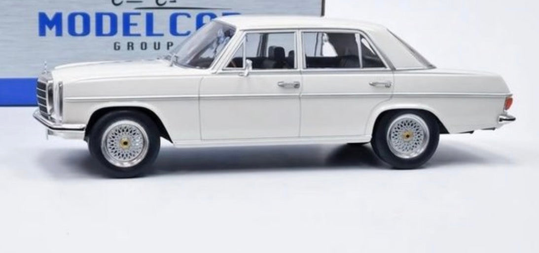 Model Car Group 1:18 Mercedes-Benz 200 D (W115) – White