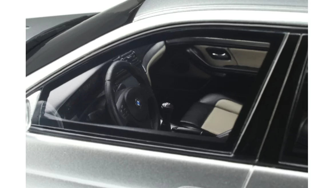 BMW E39 M5 Titanium Silver 2002 | 1:18 OttOmobile | Limited Edition to 3000 pcs