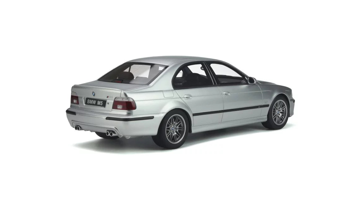 BMW E39 M5 Titanium Silver 2002 | 1:18 OttOmobile | Limited Edition to 3000 pcs